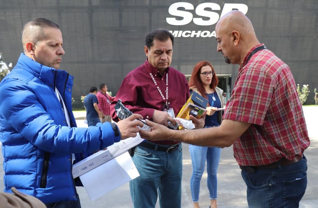 Personal de la SSP recibe equipo para atención primaria ante incidentes.