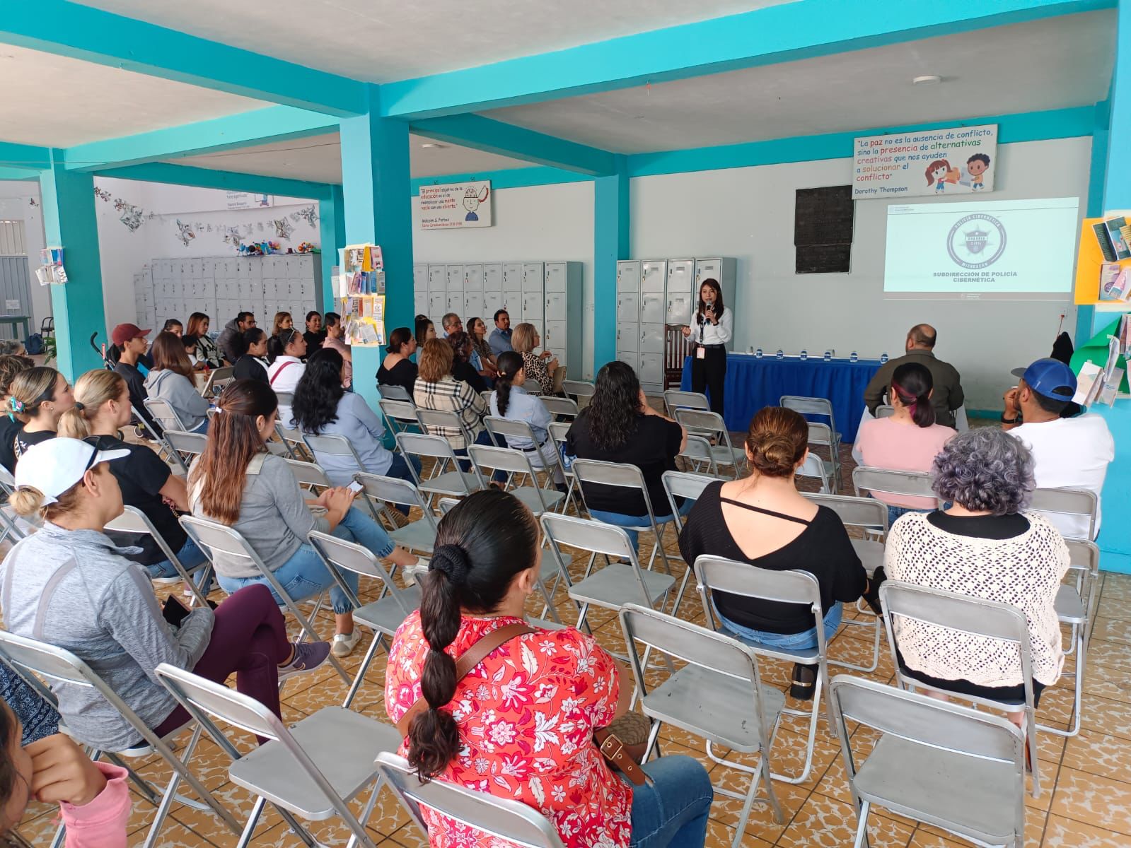 Imparte SSP taller de Seguridad Cibernética a madres y padres de familia, en Los Reyes.