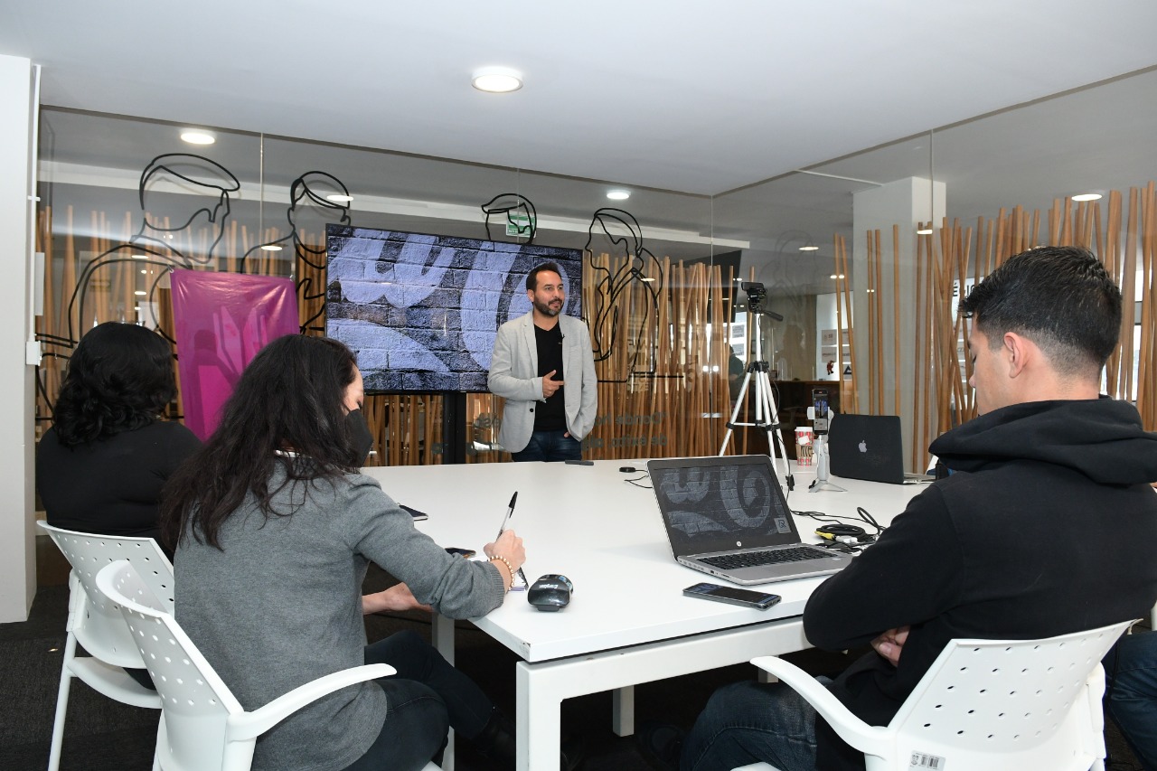 Capacita Sedeco sobre comercio digital navideño