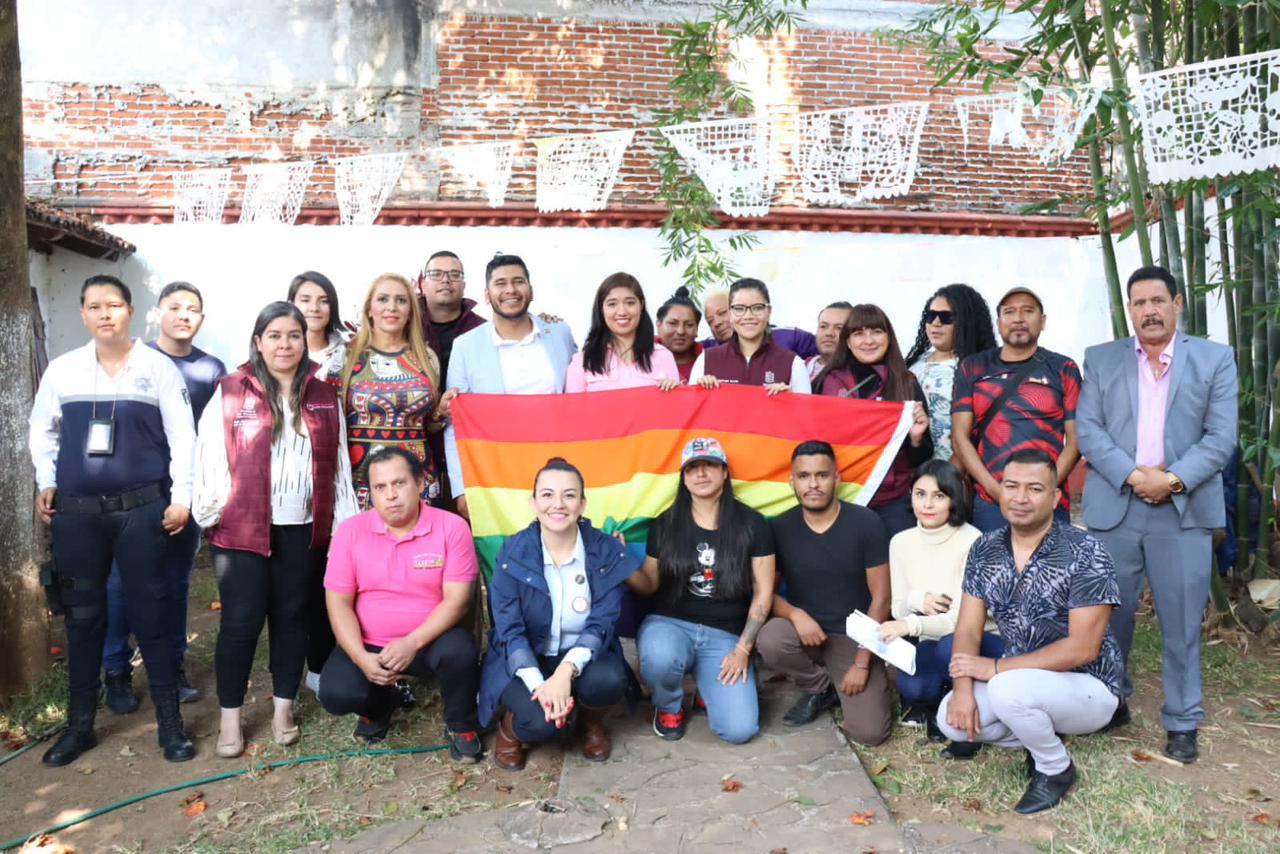Reconoce Sedebi a promotores de la diversidad sexual en Ziracuaretiro.