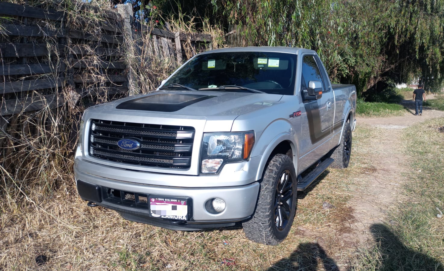 En minutos, Guardia Civil recupera camioneta robada con violencia; en Jacona