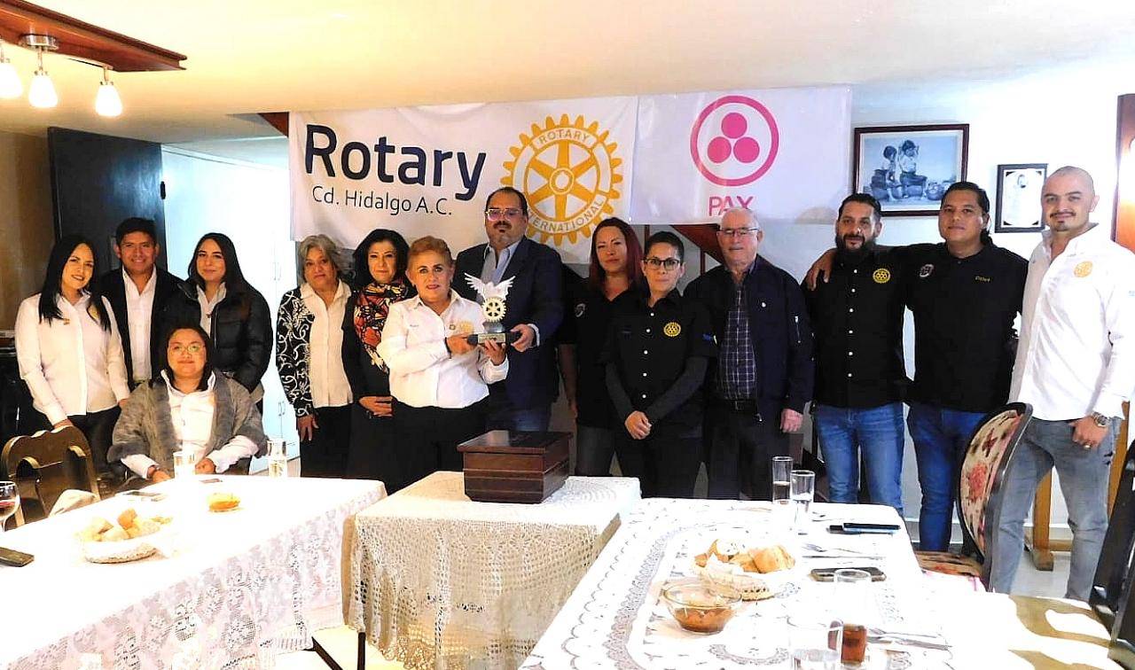 Club Rotario Ciudad Hidalgo . recibió la estatuilla de la Paz | El Clarín