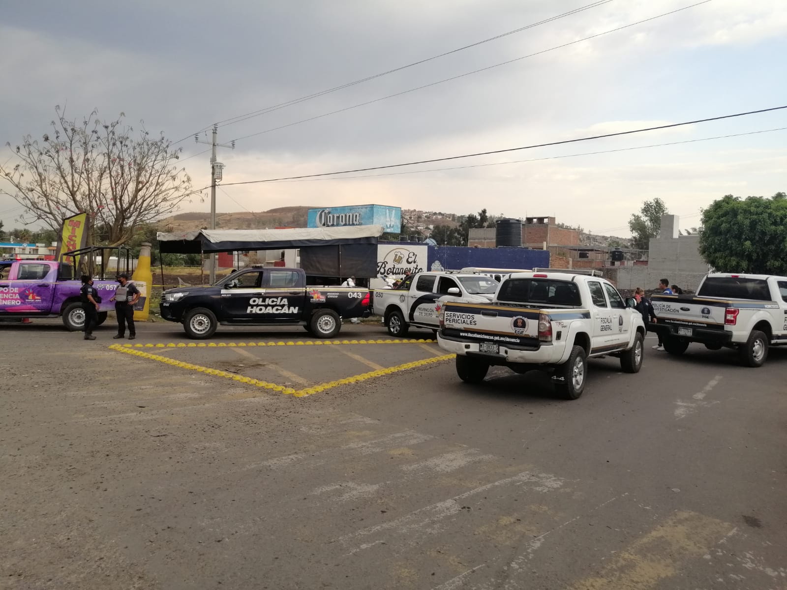Un hombre fue asesinado balazos a la orilla de la carretera Morelia-Álvaro Obregón