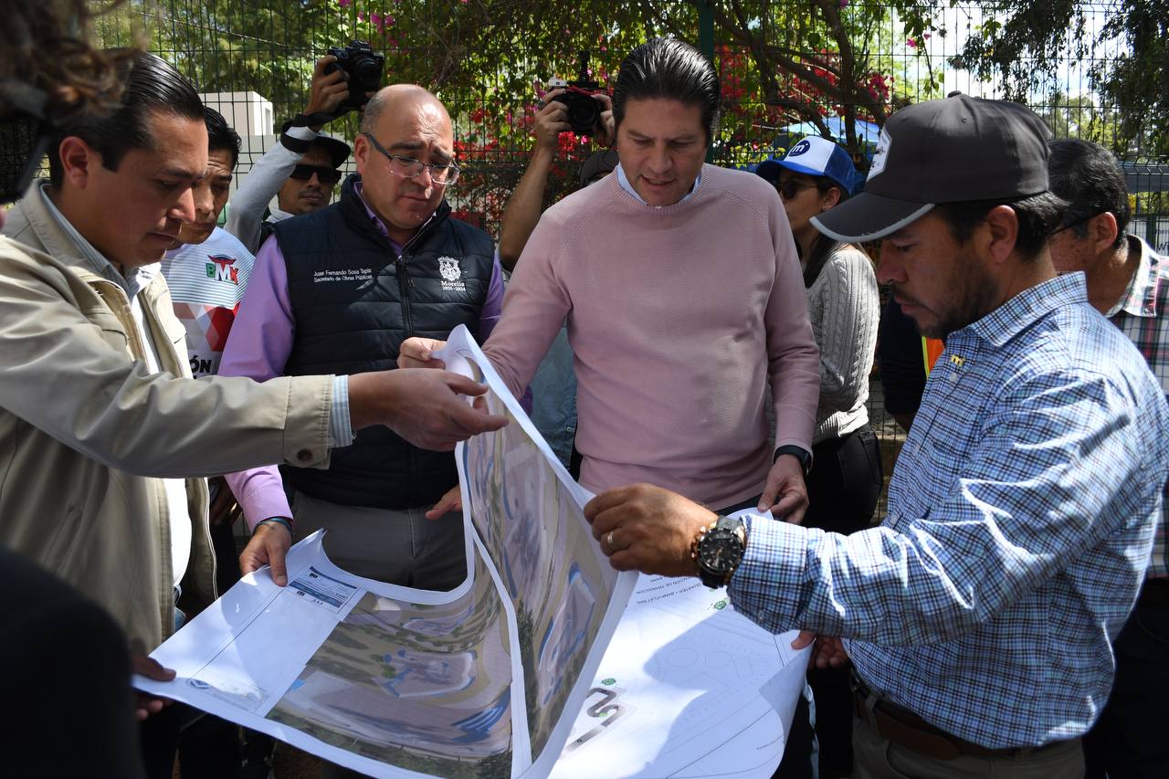 Supervisa Alfonso Martínez construcción de Skate Park
