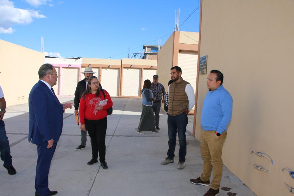 José Luis Téllez supervisó los trabajos de pavimentación de la Calle Virrey de Mendoza