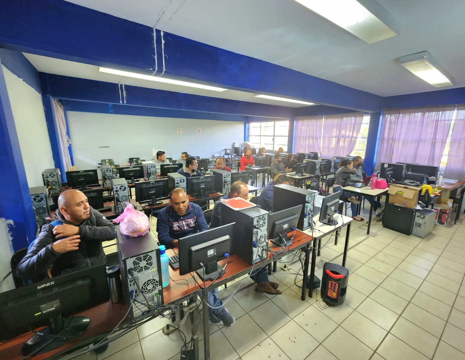 Docentes del Cecytem participaron en 25 cursos de capacitación.