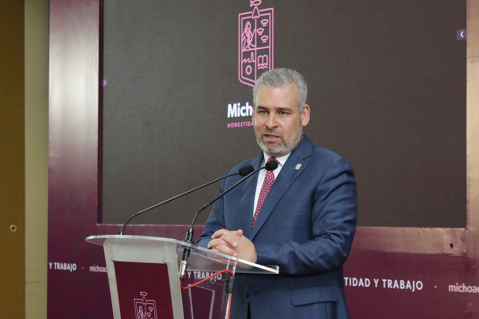 Bedolla buscará reactivar vuelos comerciales de LC con Mexicana de Aviación.