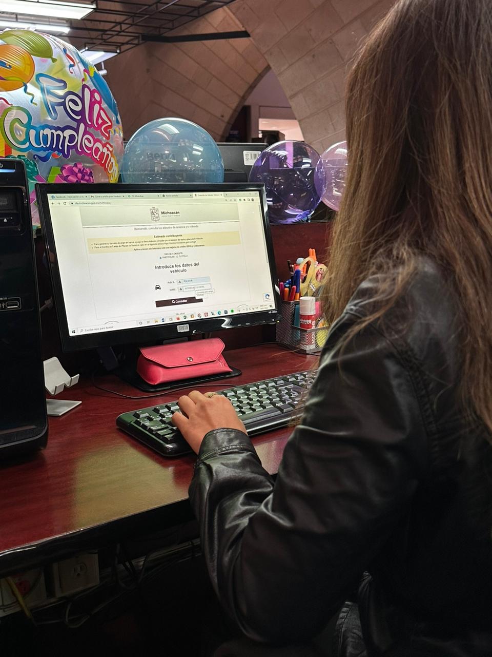 Secretaría de Finanzas y Administración difunde costos de refrendo digital.