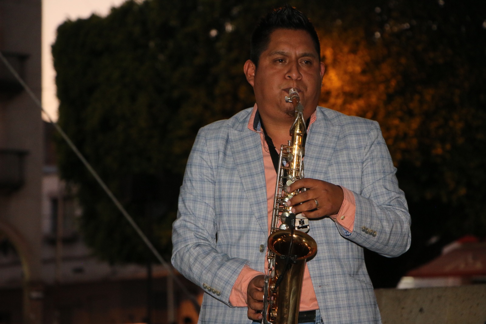 En Domingos de Grandeza Culturales se presentó el Saxofonista Moisés Caballero Cerón