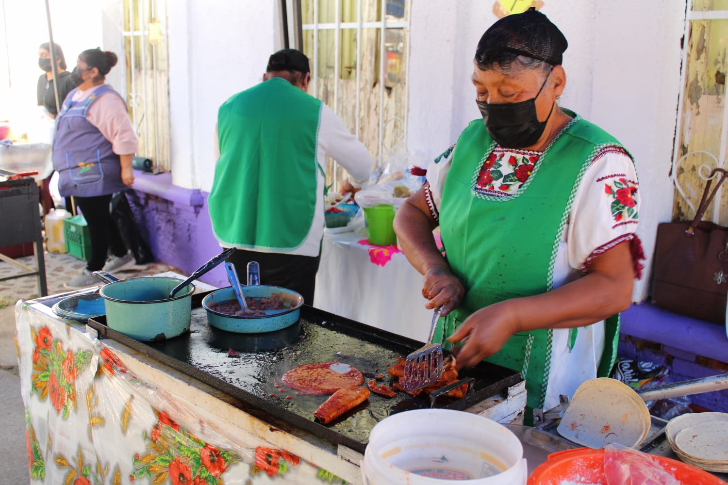 Con éxito, arranca Primer Feria de la Enchilada y el Torito de Petate en Tacícuaro