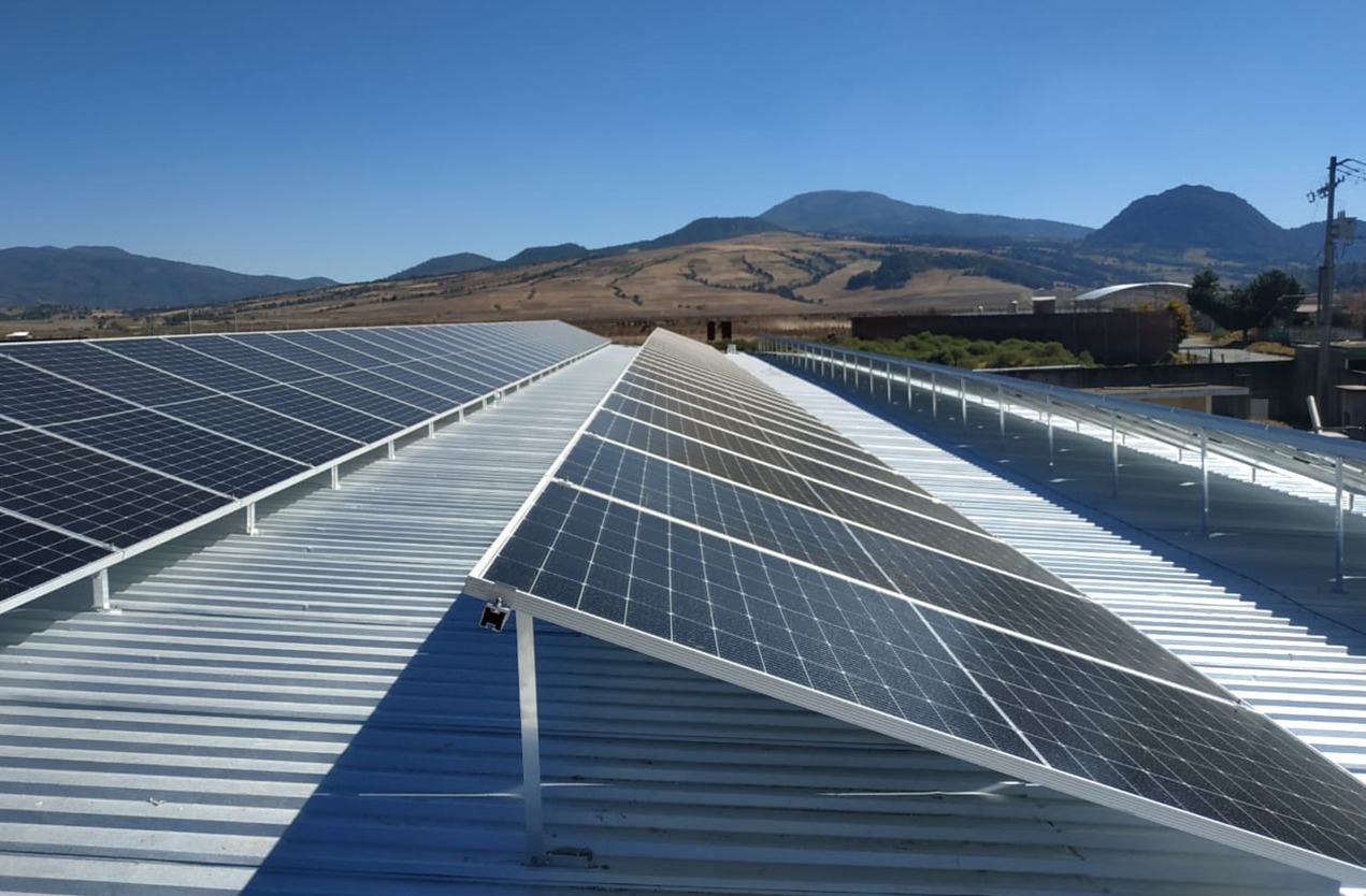 Emplea Arantepacua energías limpias en bombeo de agua potable