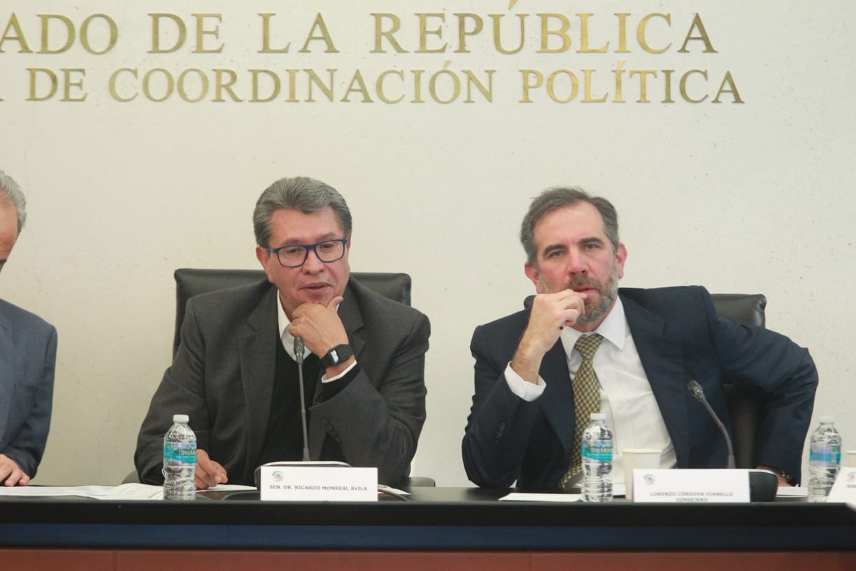 Se reúnen INE y Senado de la República para analizar implicaciones del Plan B de lareforma electoral