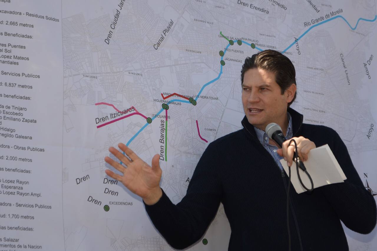 Arranca Alfonso Martínez programa de limpieza en el Río Grande y drenes de Morelia