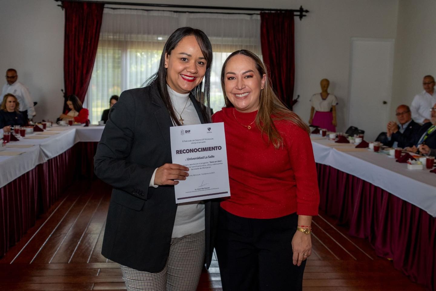 Con gran éxito, cierra DIF campañas «Abrigatón 2022» y «Dona un Libro”