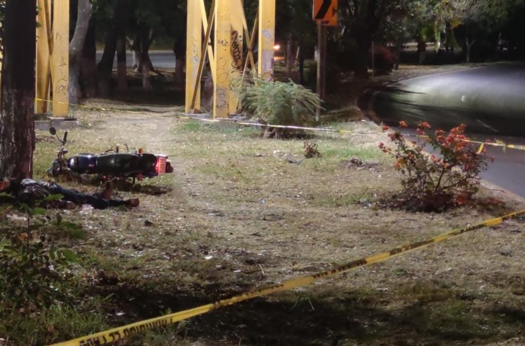 Un motociclista perdió la vida al accidentarse sobre la avenida Madero