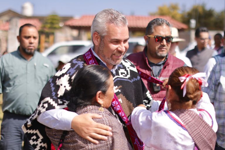 En Michoacán se fortalece el autogobierno con presencia en 4 pueblos indígenas: Bedolla.<br>