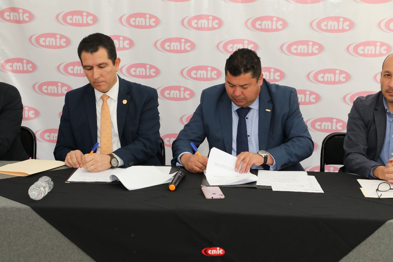 Firman FECC y CMIC convenio de colaboración para inhibir la corrupción en el ámbito de la construcción en Michoacán.