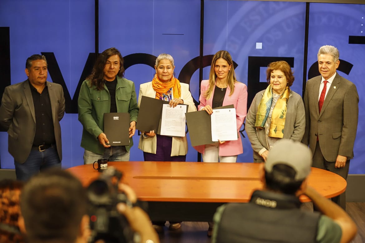 Fortalece 75 Legislatura difusión; firma convenio con el SMRTV.