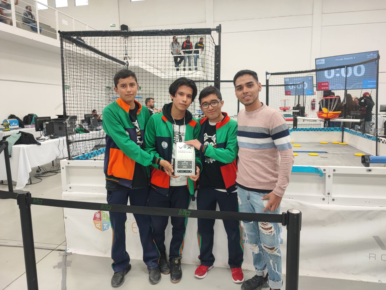 Alumnos del Cecytem 17 #CdHidalgo, campeones en justa internacional de robótica