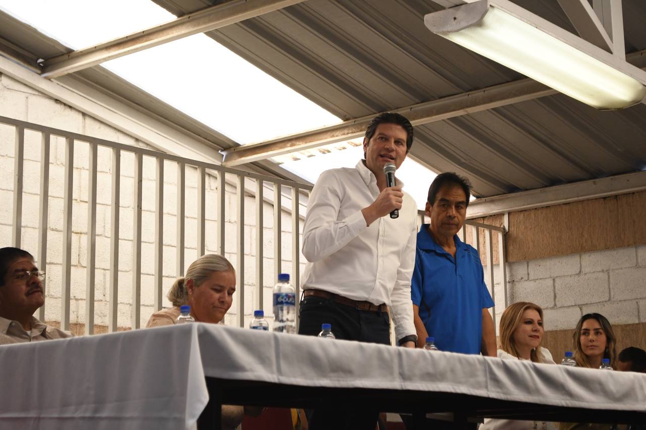 Alfonso Martínez refrenda apoyo a comerciantes de Morelia