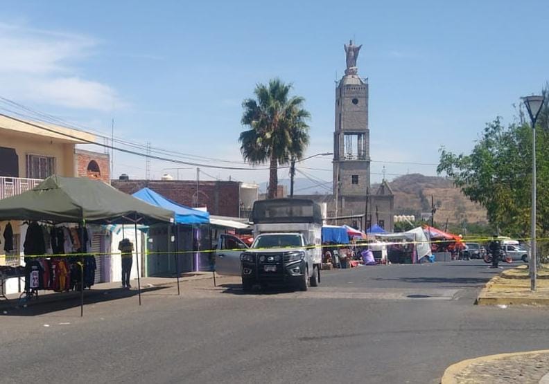 Sujetos armados asesinaron a balazos a dos hombres que viajaban en una camioneta