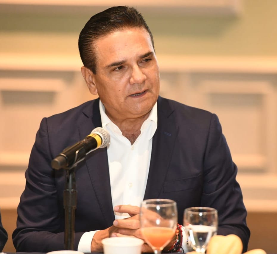 Silvano Aureoles prepara documento denominado 24 para el 24