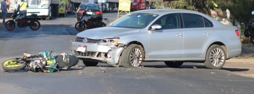 Pierde la vida un hombre que viajaba a bordo de una motocicleta