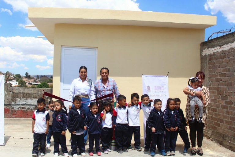 Centros escolares deben contar con condiciones de infraestructura adecuada: Mónica Valdez