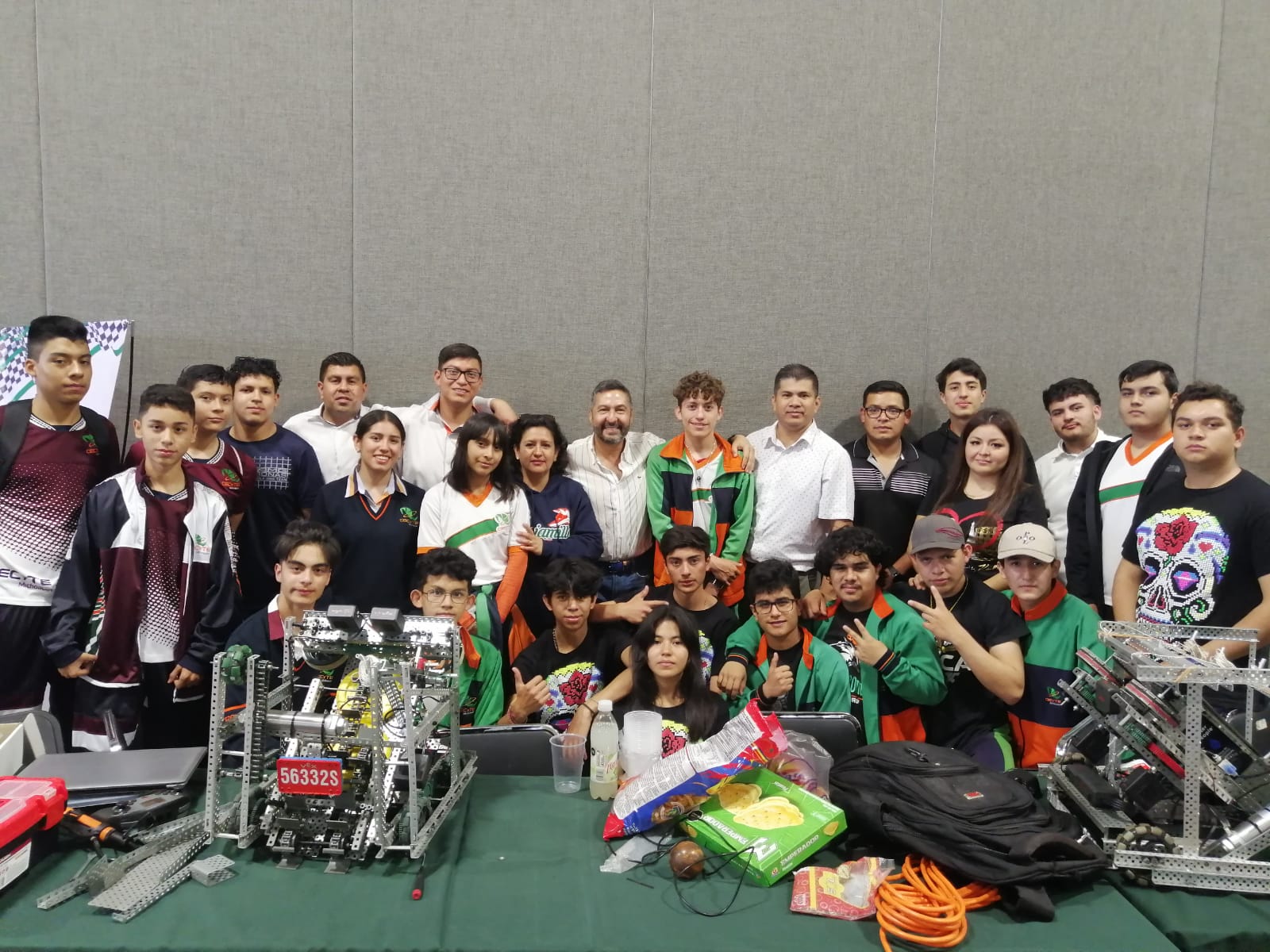 Alumnos del Cecytem participan en Campeonato Nacional de Robótica