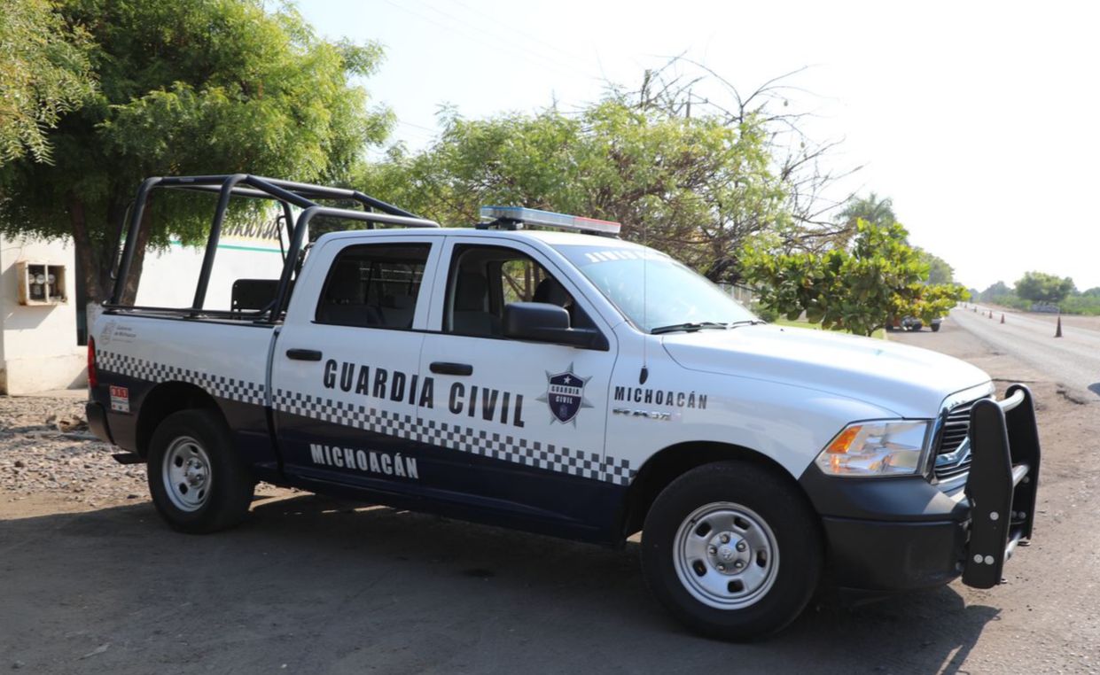 En Uruapan, Guardia Civil detiene a uno por robo a comercio de aguacates