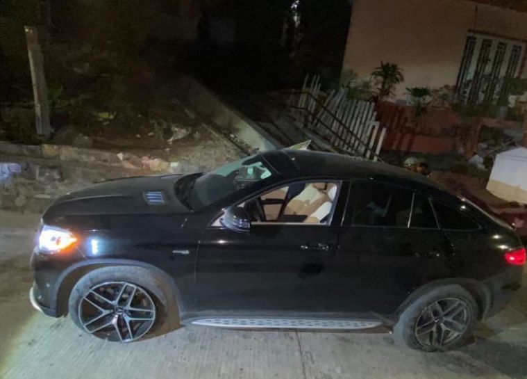 Guardia Civil y Sedena atienden reporte de robo y recuperan vehículo, en Jacona.