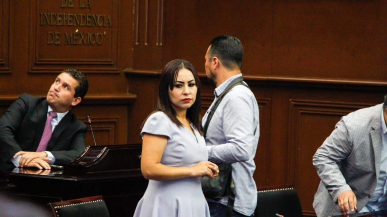 Primordial fortalecer la plena participación política de las mujeres: Gloria Tapia.
<br>