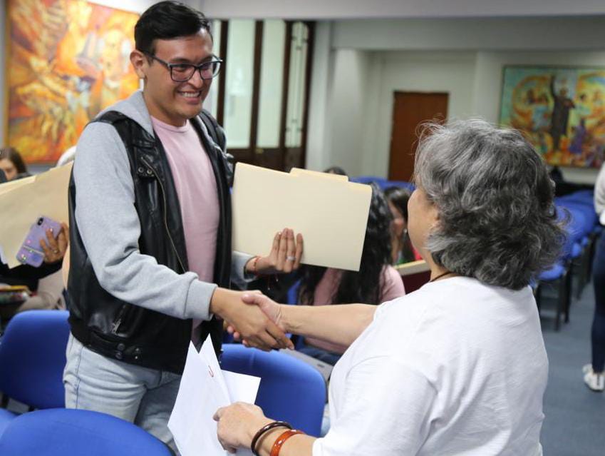 SEE mantiene acciones para llevar docentes a las escuelas.