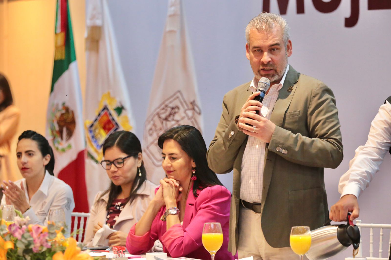 Histórico, la rectoría de la educación en Michoacán está en las mujeres: Bedolla.