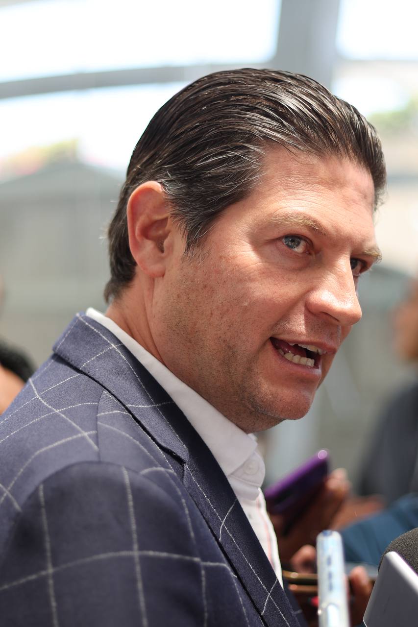 Reitera Alfonso Martínez llamado a defender libertades e instituciones.