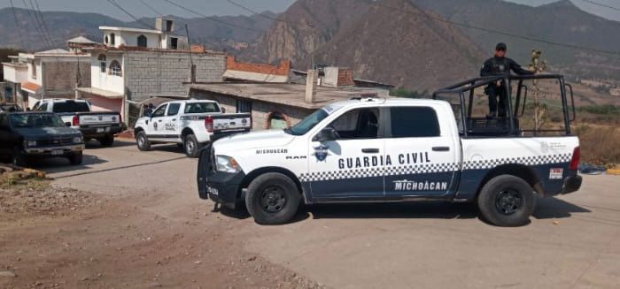 Cumplimentan SSP y FGE orden de cateo en Tuxpan; hubo dos detenidos