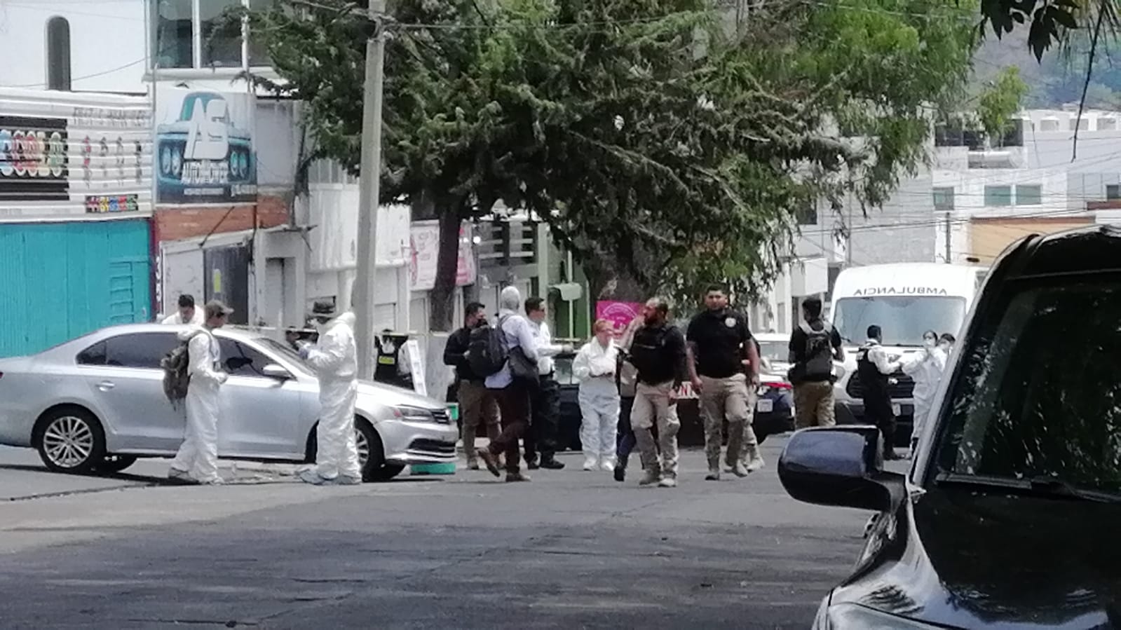 Sicarios ingresan al restaurante Puerto Aguachileria, atacaron a balazos a dos hombres
