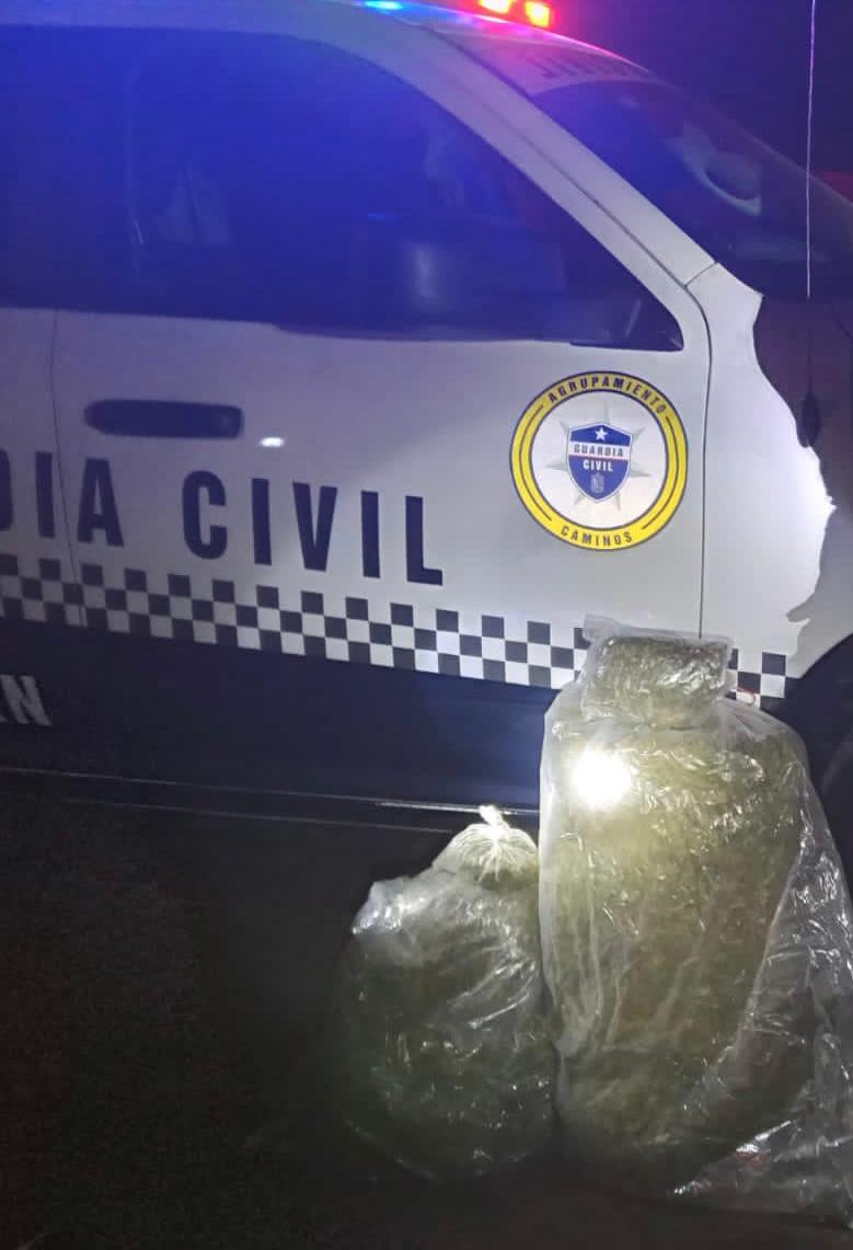 SSP detiene a 2 hombres que transportaban 15 kilos de marihuana, en Zamora