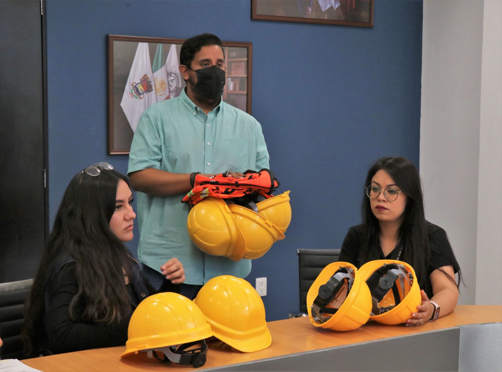 SSP entrega equipamiento de protección y seguridad a su personal, previo al “1er. Simulacro Nacional 2023” de Protección Civil