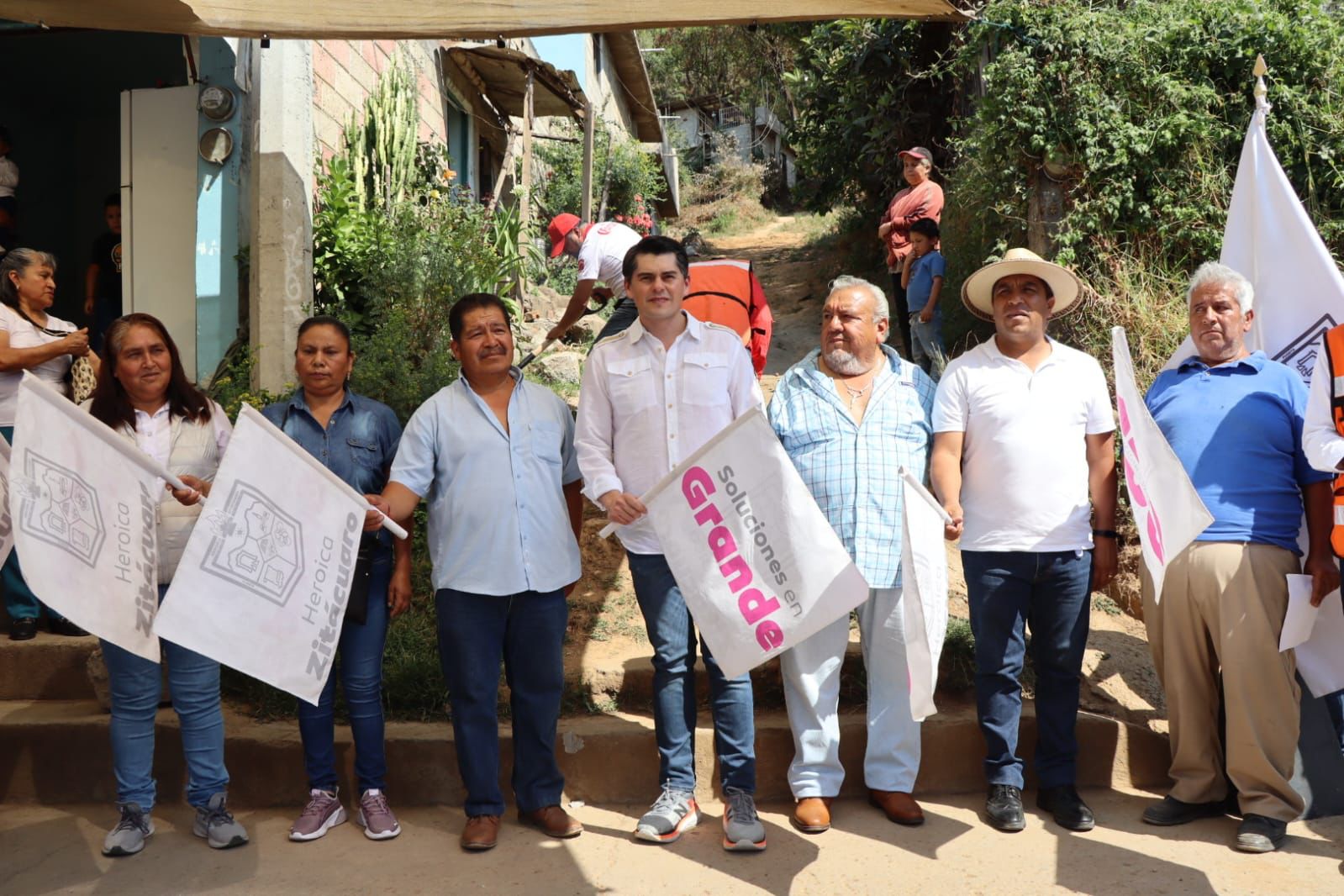 Arranca ayuntamiento rehabilitación de andador en San Juan Zitácuaro