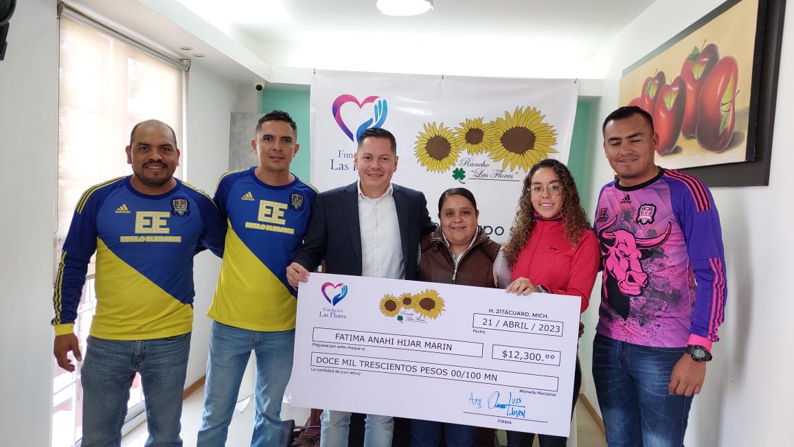 Fundación Las Flores entregó apoyo económico a la ciclista Fátima Hijar para su próxima competencia en Brasil