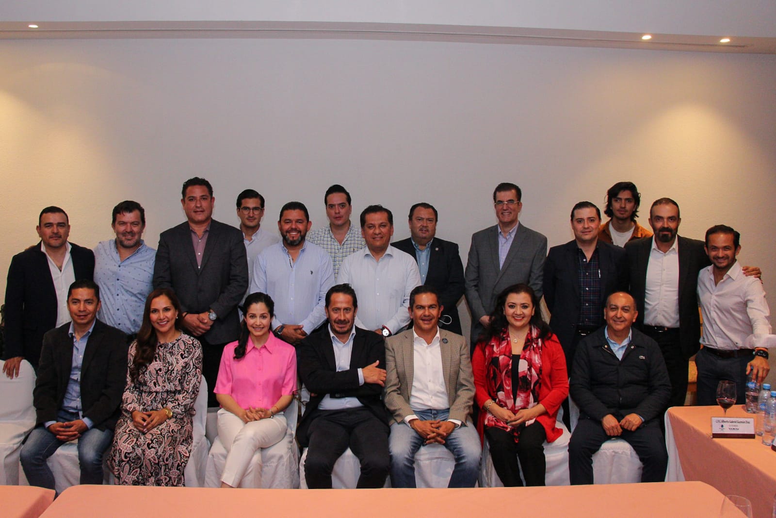Sumar esfuerzos para mejorar desarrollo, propone Sedeco a Grupo Michoacán
