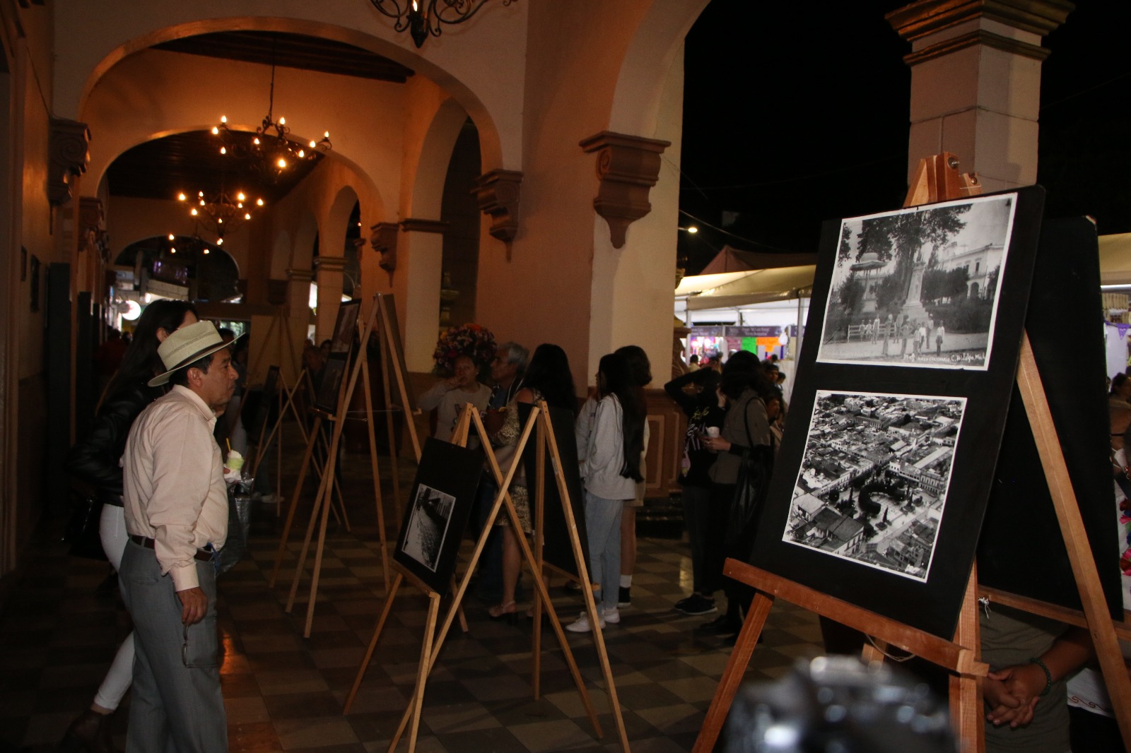 Se instaló la Exposición Fotográfica “Hidalgo en la Historia.