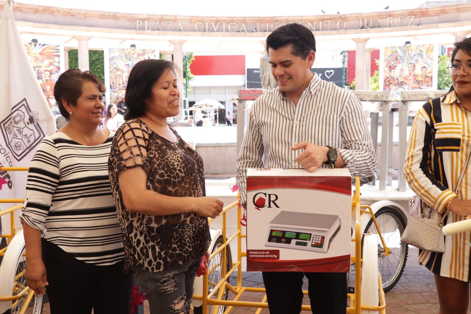 «Emprendiendo en Familia» programa municipal que ah beneficiado a más de 300 proyectos familiares 