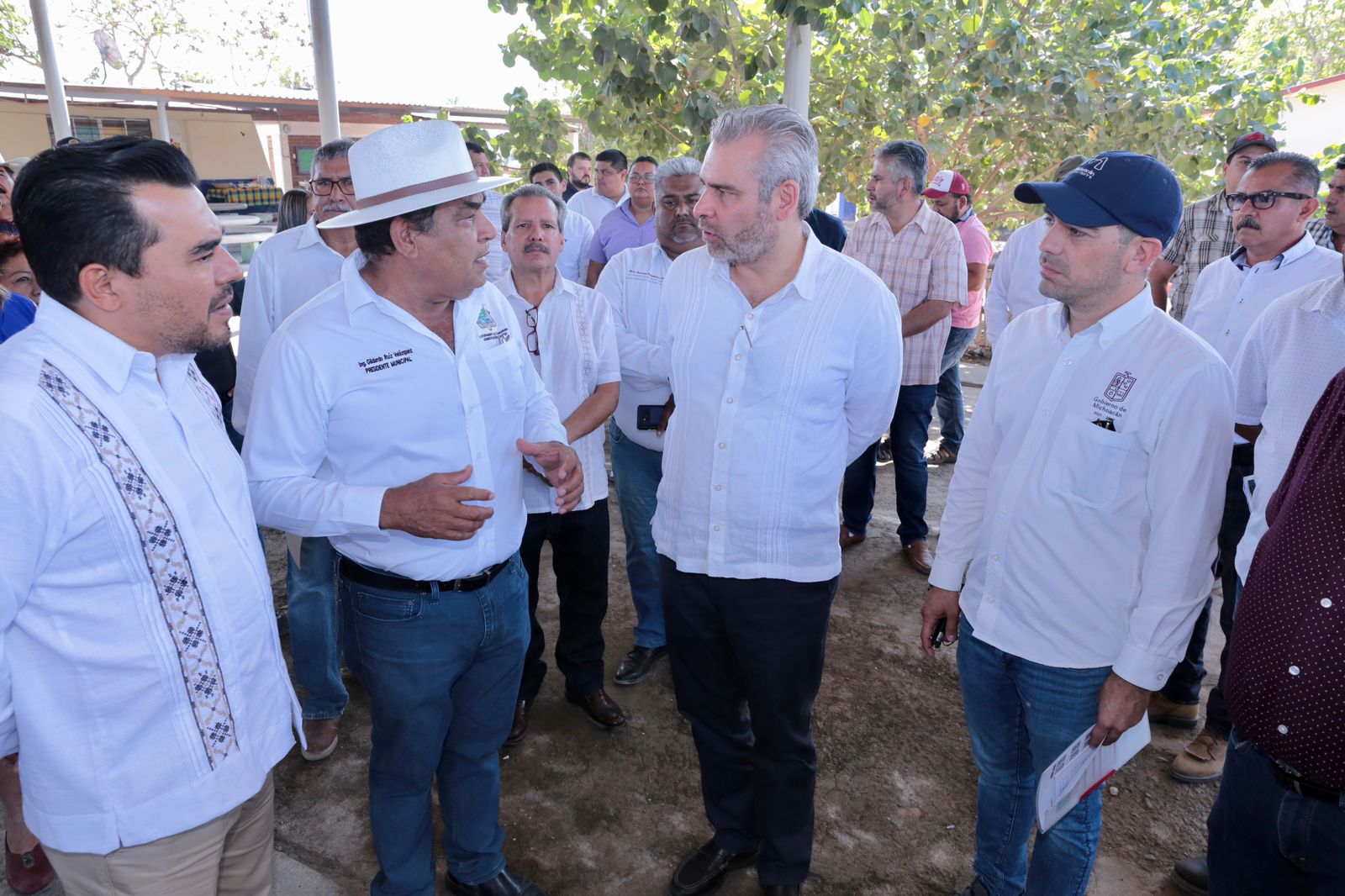 Supervisa Bedolla trabajos de reconstrucción en escuelas de la Costa.