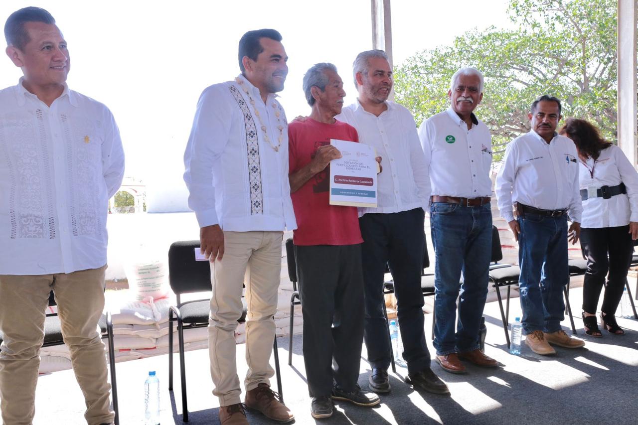 Gobierno de Michoacán dispersará antes de mayo 40 mil toneladas de fertilizante gratuito.