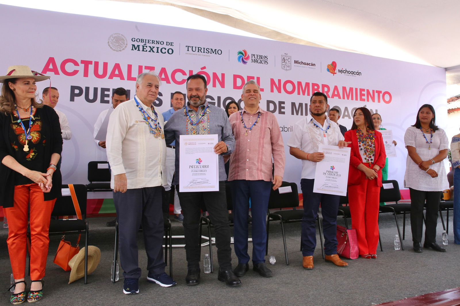 Bedolla y Torruco actualizan nombramiento a los 9 Pueblos Mágicos de Michoacán