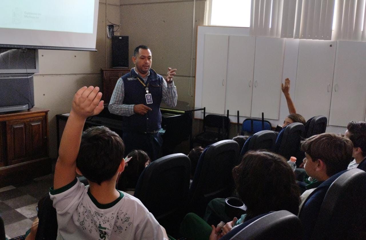 SSP lleva programa “Escuelas Comprometidas”, a estudiantes del Conservatorio de Las Rosas