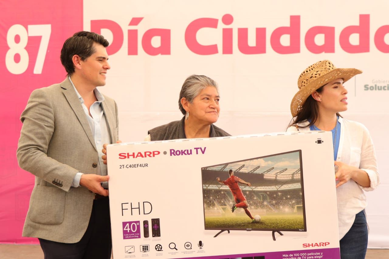 Toño Ixtláhuac reconoce a brigadistas que sofocaron el incendio forestal en Zirahuato
