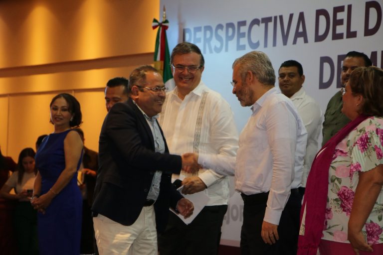 José Luis Téllez asistió al Primer Foro Perspectiva del Desarrollo Económico de Michoacán